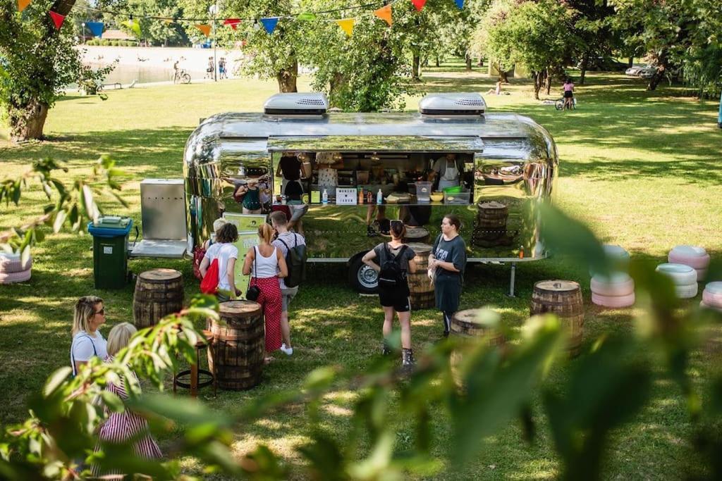 Cozy Donkey - Sporty Lake Apartment, Flexible Check-In, Netflix Záhřeb Exteriér fotografie
